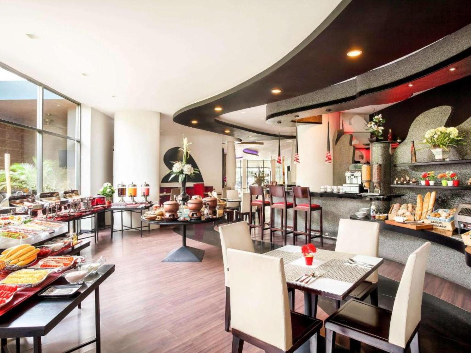 Horison Arcadia Wahid Hasyim Hotel Jakarta Exterior photo