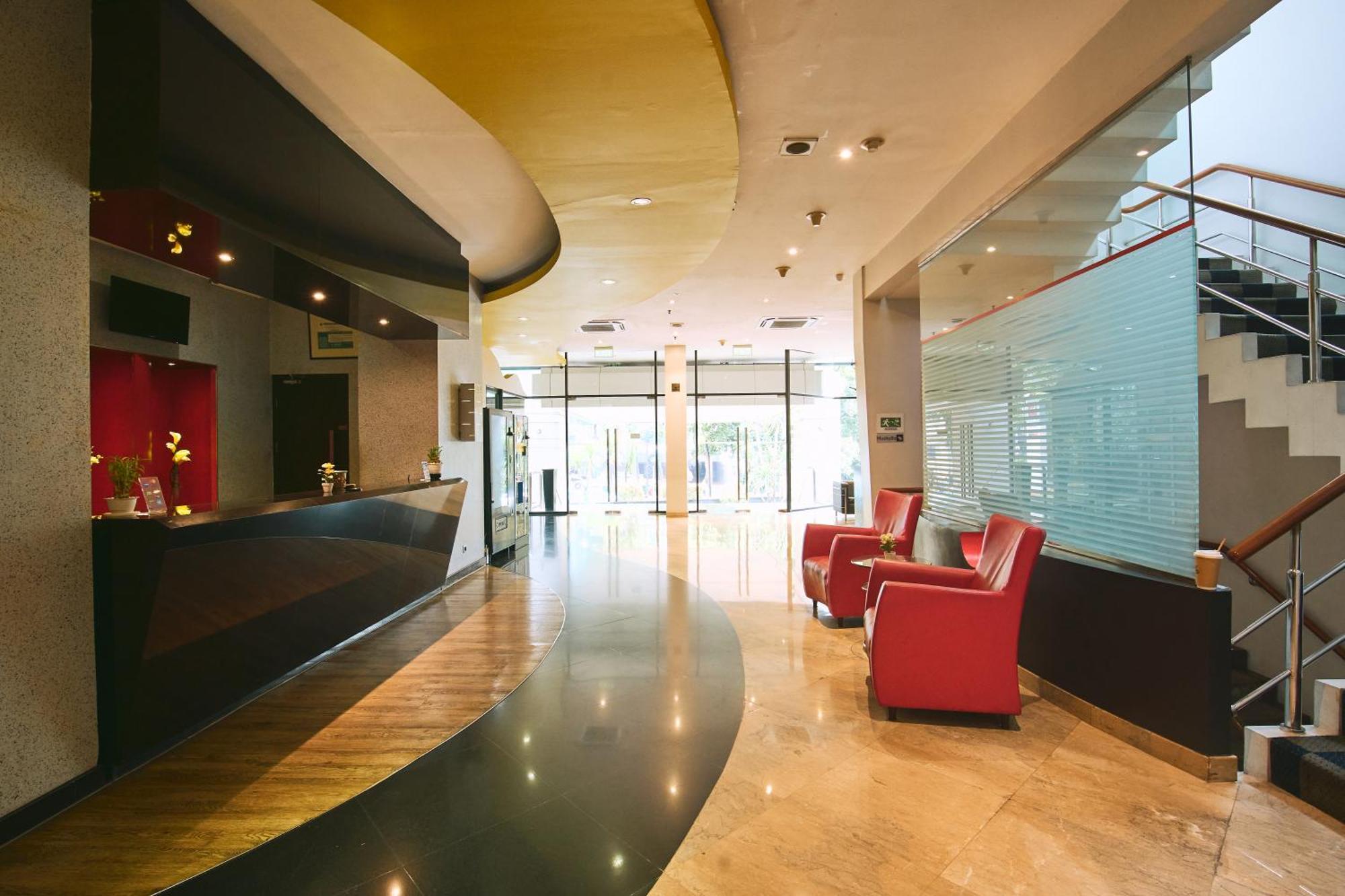 Horison Arcadia Wahid Hasyim Hotel Jakarta Exterior photo