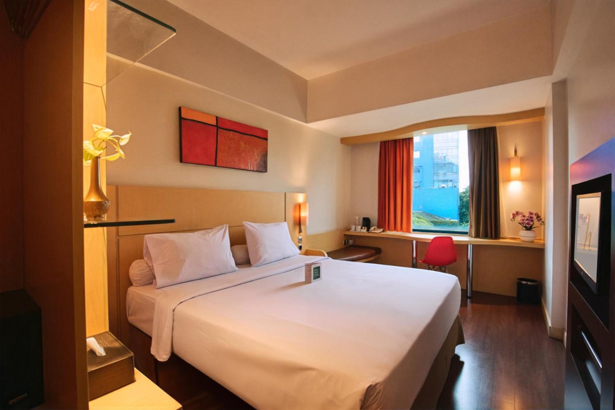 Horison Arcadia Wahid Hasyim Hotel Jakarta Exterior photo